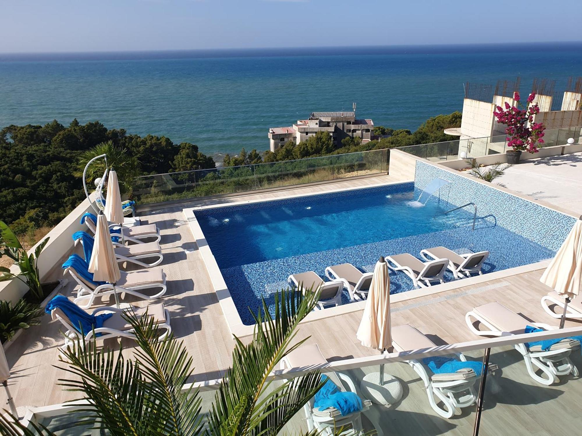 Apartments D'Hermes Ulcinj Esterno foto