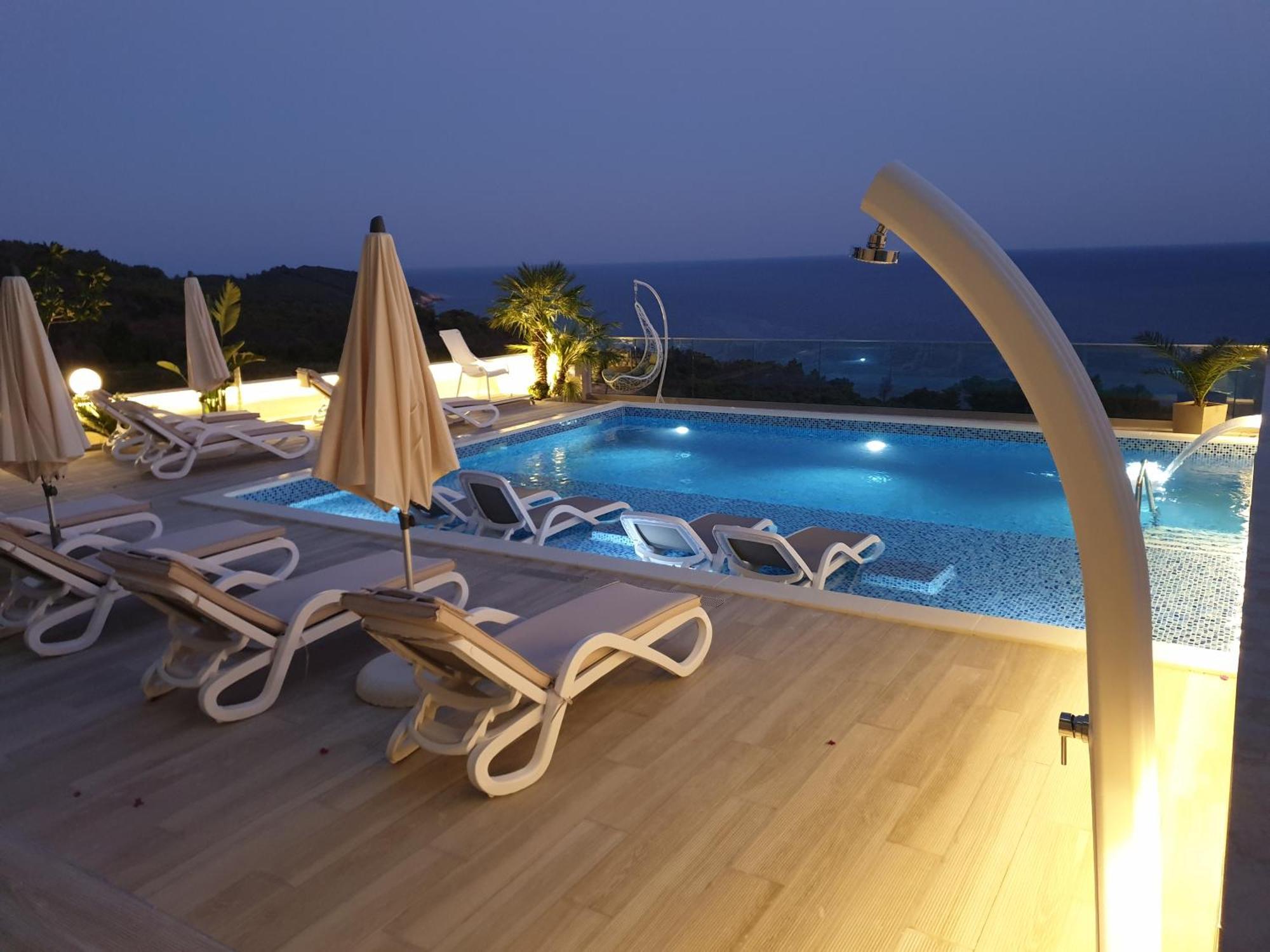 Apartments D'Hermes Ulcinj Esterno foto