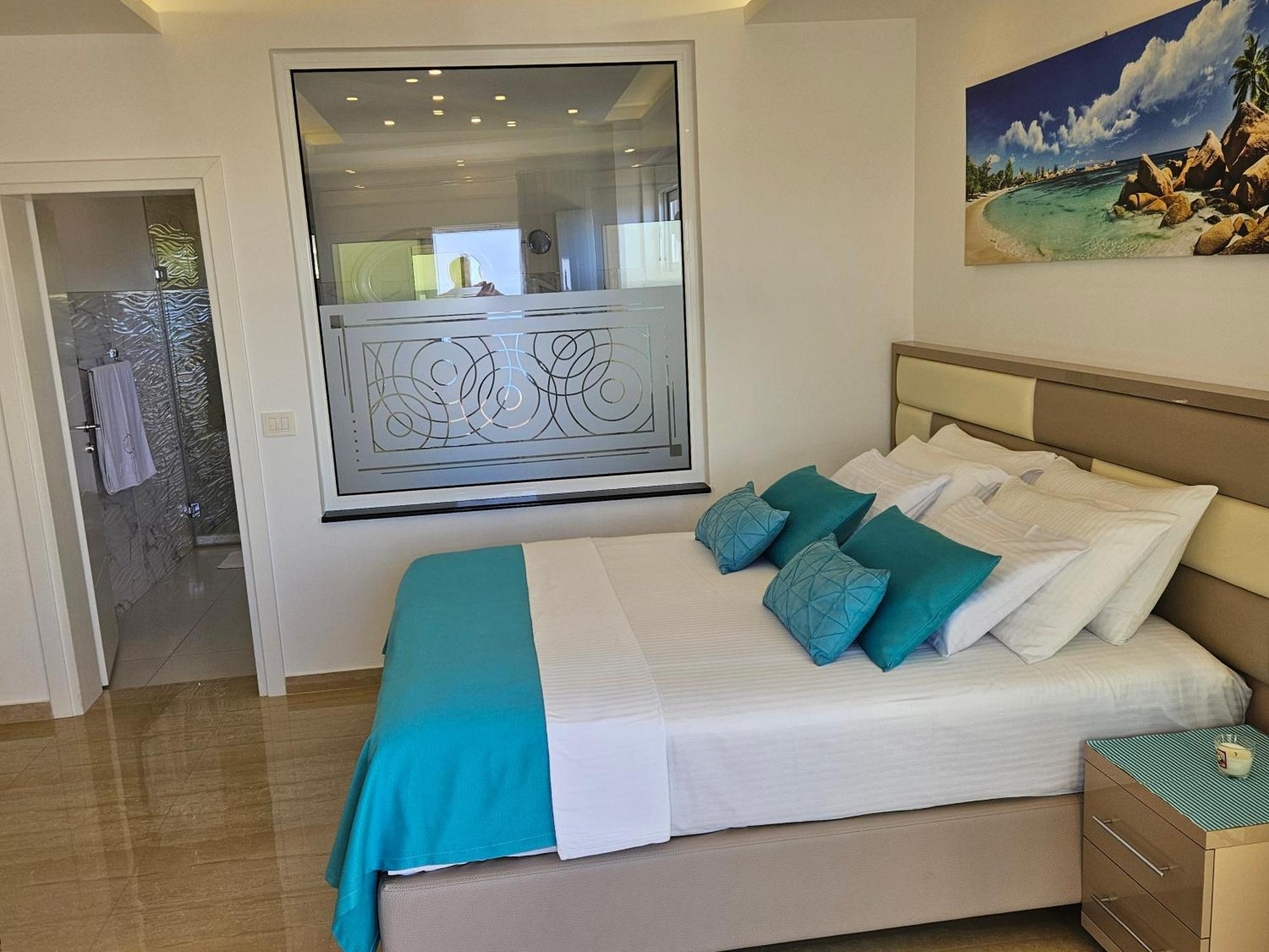 Apartments D'Hermes Ulcinj Esterno foto